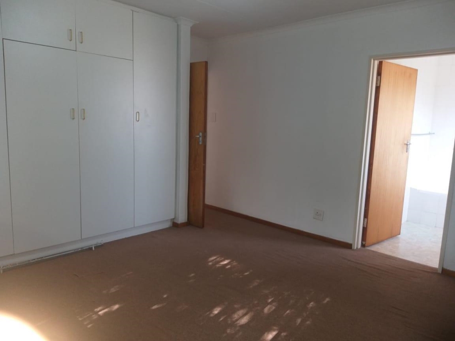 To Let 3 Bedroom Property for Rent in Heiderand Western Cape